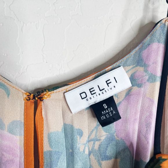 Delfi Elsa Floral Mini Dress - Picture 5 of 8